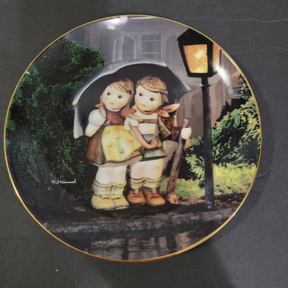 MJ Hummel "Stormy Weather" Plate Little Companions Danbury Mint Gold Trim 8"